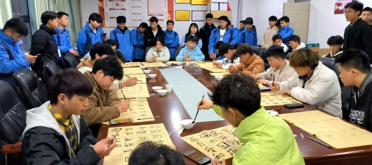 機電汽車工程系舉辦“翰墨歌盛世，青春頌黨恩”校園書法大賽初賽