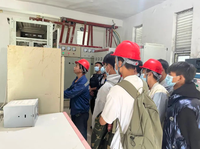 機電工程系成功舉辦“博·覽——企業(yè)見習(xí)”貴州晶陽實業(yè)集團參觀活動