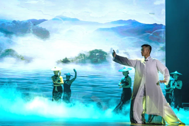 喜迎二十大 · 永遠跟黨走 · 奮進新征程——學院第三屆經典誦讀大賽圓滿閉幕