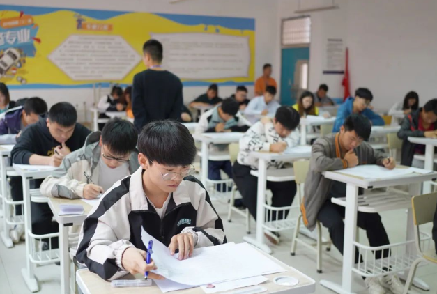 畢節(jié)工業(yè)職業(yè)技術學院直播銷售員、計算機維修工職業(yè)技能等級認定考核工作圓滿完成