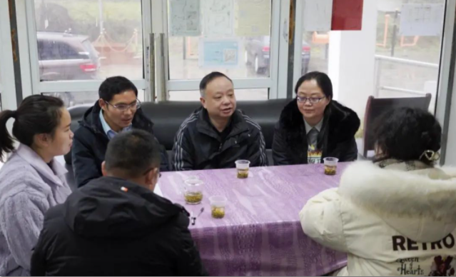 黨委副書記付善華，黨委委員、副院長黃文碧到鄉(xiāng)村振興聯(lián)系點(diǎn)開展調(diào)研