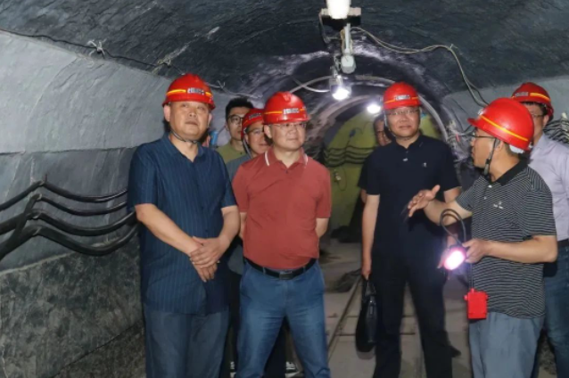 邱國援帶隊(duì)到云南能源職業(yè)技術(shù)學(xué)院參觀學(xué)習(xí)并開展校校合作交流調(diào)研