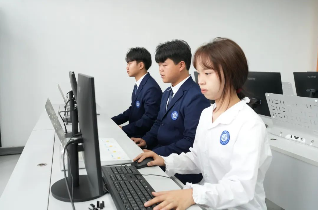 發(fā)現(xiàn)身邊的美（二）| 堅韌、毅力和奮進(jìn)的美